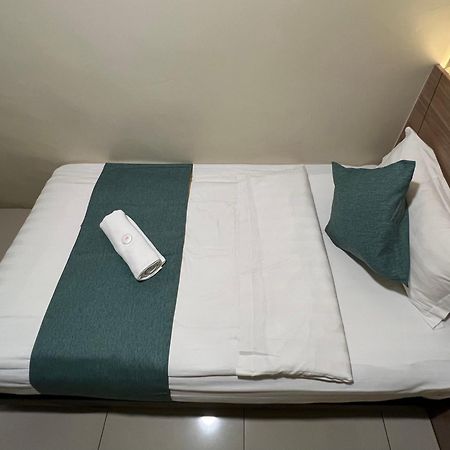 Kuantan Beserah Budget Hotel Экстерьер фото